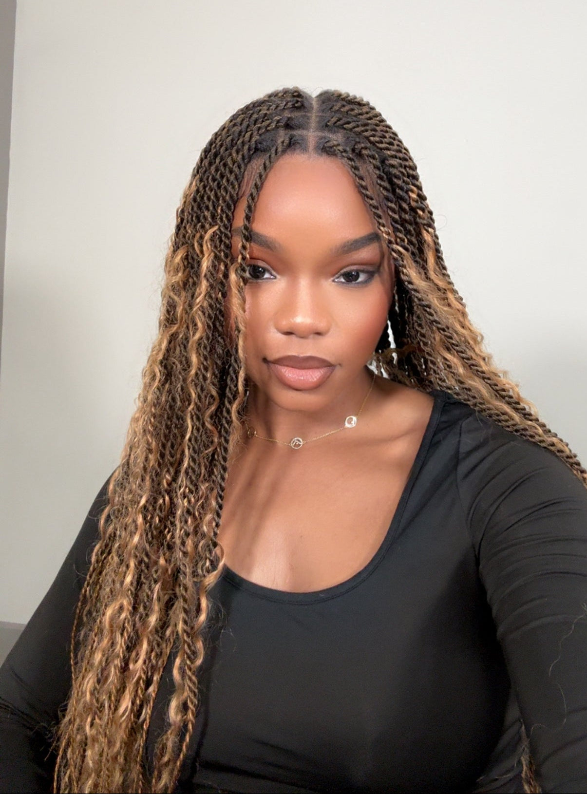 Perruque tressée Boho Island Twist de 30 pouces en cheveux humains HD Lace Blond Miel