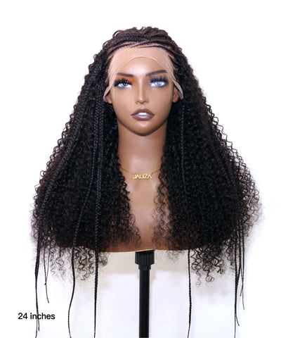 Perruque tressée de style cornrow, en cheveux humains entièrement décolorés, avec dentelle.