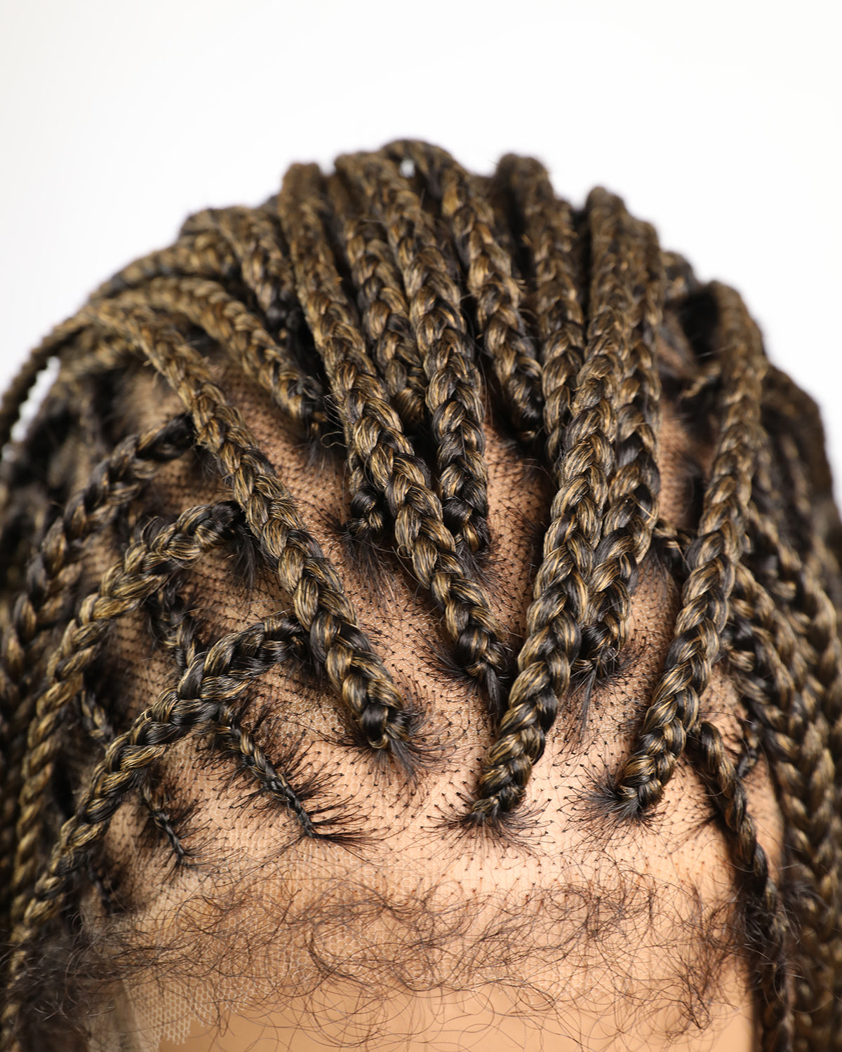 Perruque tressée sans enchevêtrement avec cheveux humains pré-décolorés, lace box braids, cornrows, et boucles bohèmes – 79 mèches