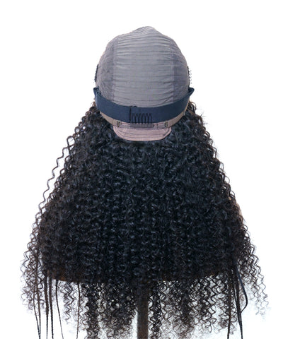 Perruque tressée de style cornrow, en cheveux humains entièrement décolorés, avec dentelle.