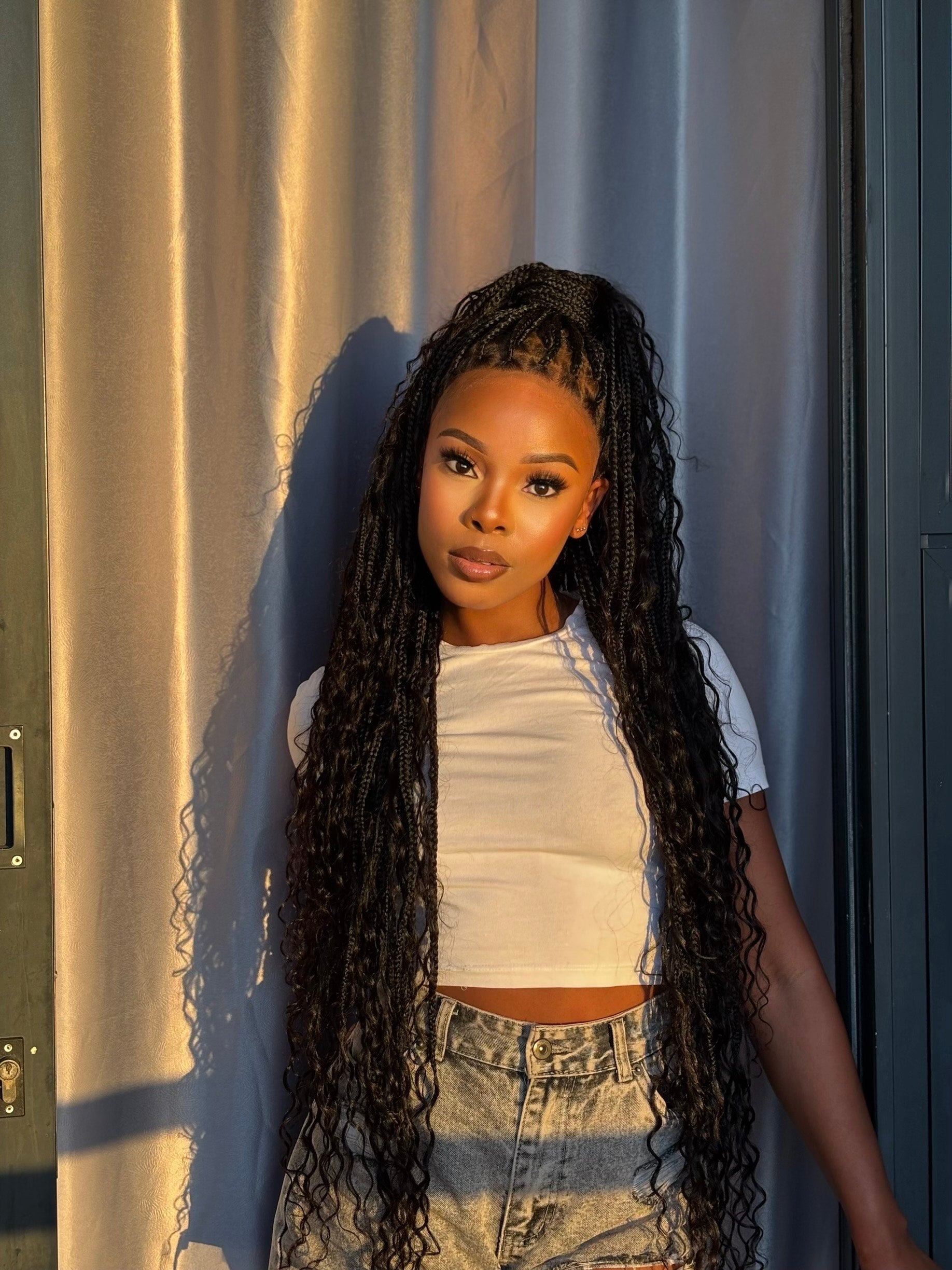 Kiki - Perruque tressée de type "Boho Box Braids" en dentelle suisse HD, pré-décolorée, 36 pouces