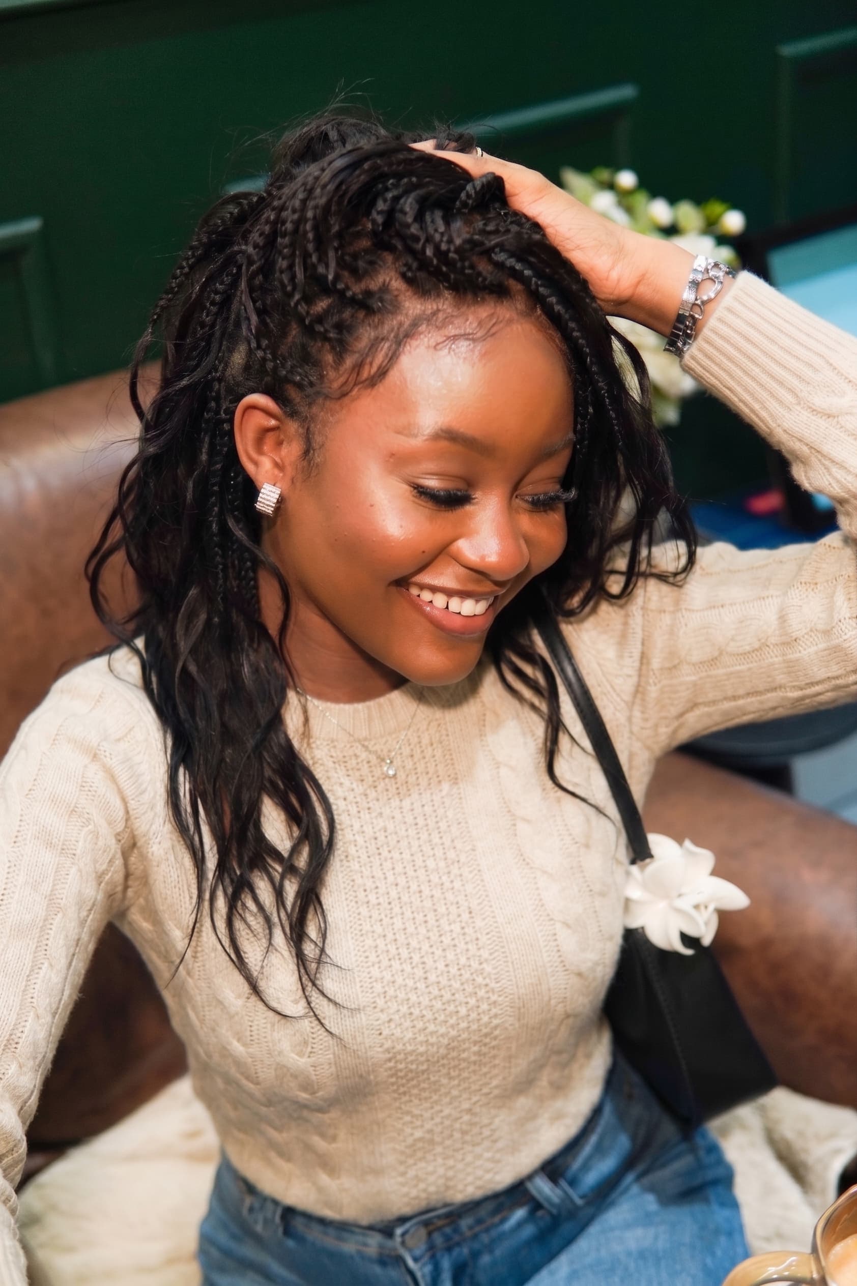 Michelle - Perruque tressée miracle sans colle style salon, dentelle suisse HD pré-blanchie, tresses Boho Bora Bora, boucles corps ondulé cheveux humains