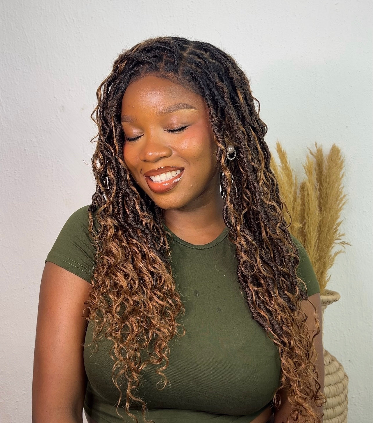 Perruque de Locs Boho sans nœuds en cheveux humains naturels avec boucles Boho et dentelle suisse HD, qualité salon