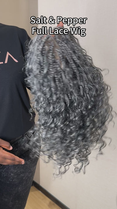 Perruque tressée Boho sans colle avec boucles ondulées profondes de 16 po, style sel et poivre, dentelle complète HD – Mélange de cheveux humains et synthétiques