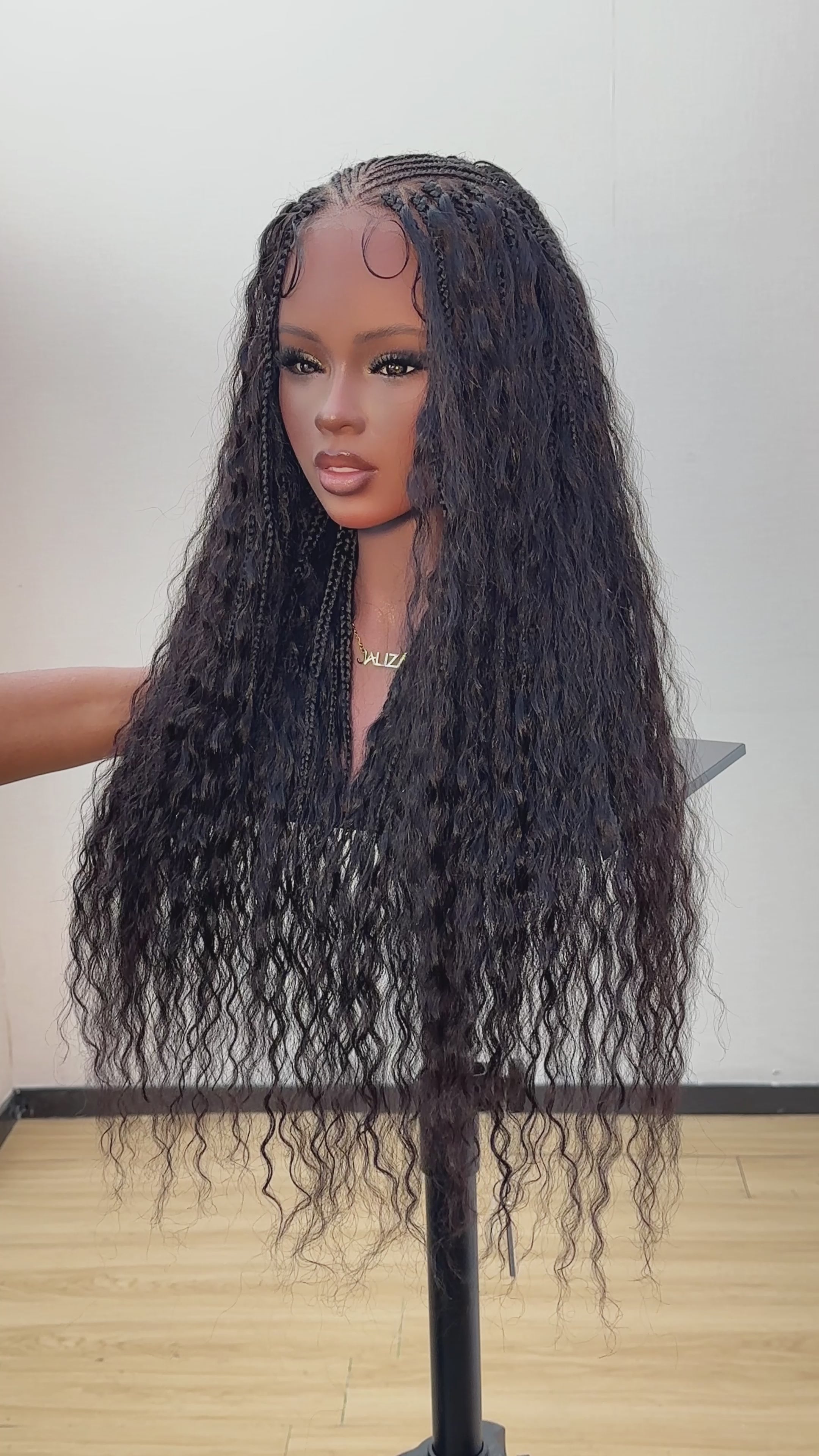 Avery - Perruque Tressée Complète en Cheveux Humains Pré-décolorés en 2 Étapes, Modèle Cornrows, avec Boucles Boho